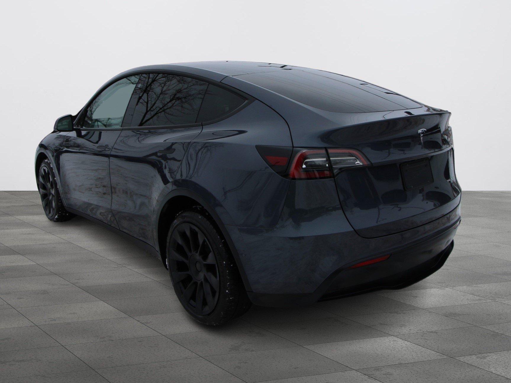 Tesla Model Y 2022 - Image 11