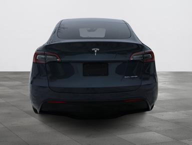 Tesla Model Y 2022 - Thumbnail 15