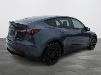 Tesla Model Y 2022 - Thumbnail 9