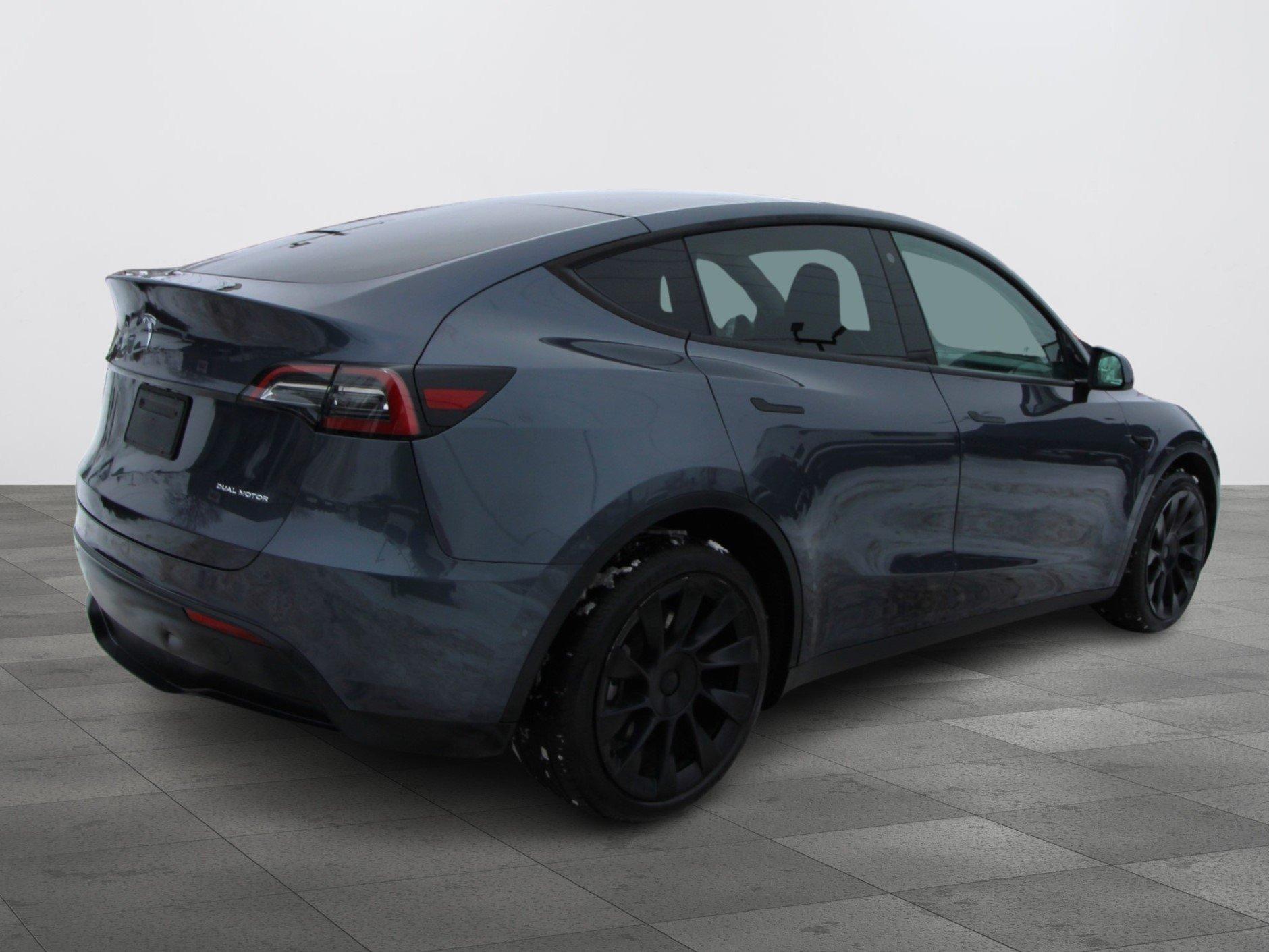 Tesla Model Y 2022 - Image 9