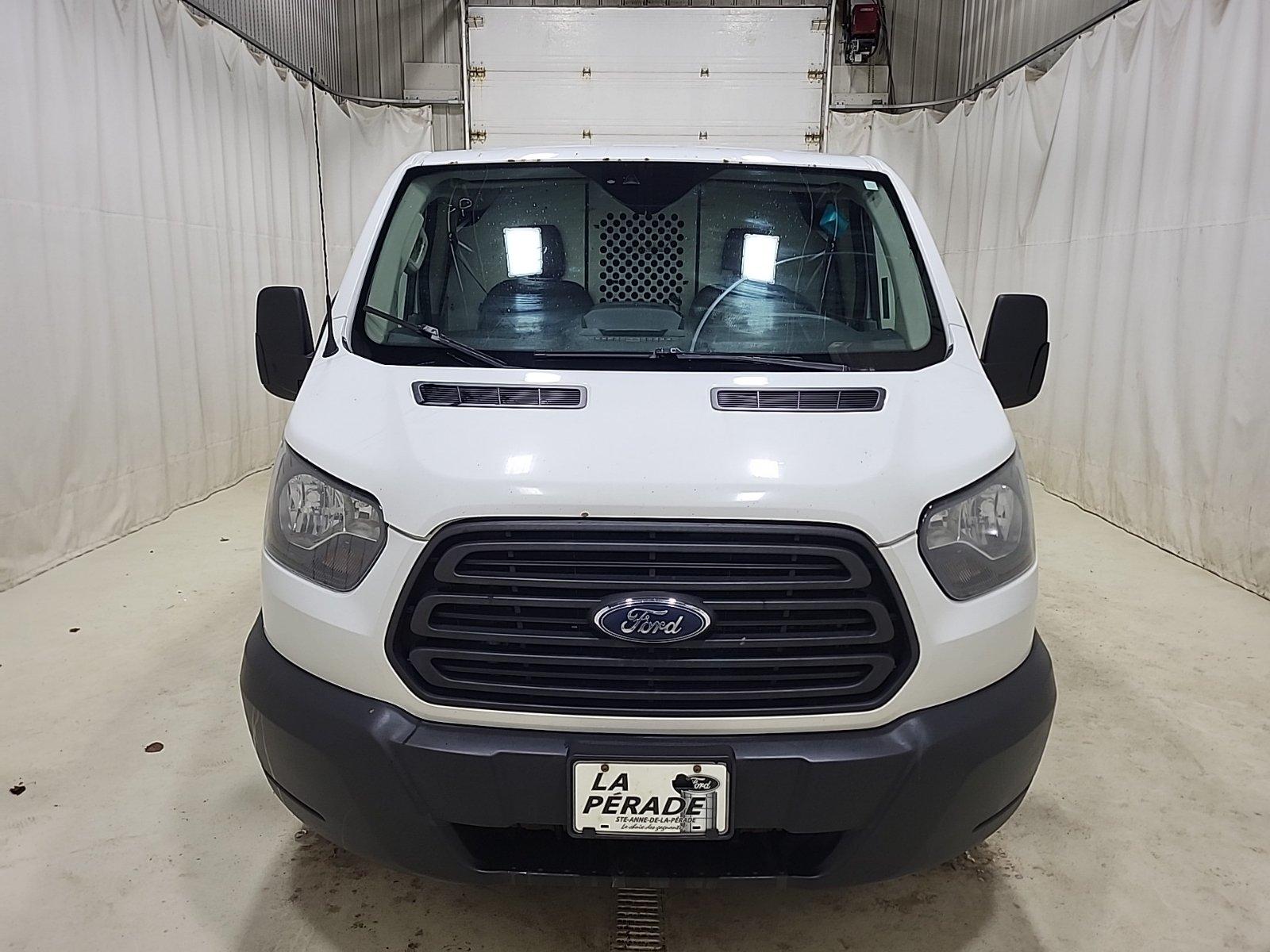Ford Transit-150 2018 - Image 9