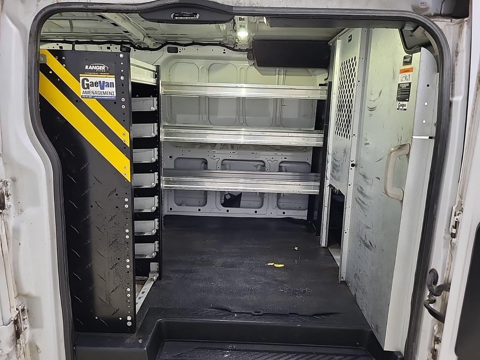 Ford Transit-150 2018 - Image 4