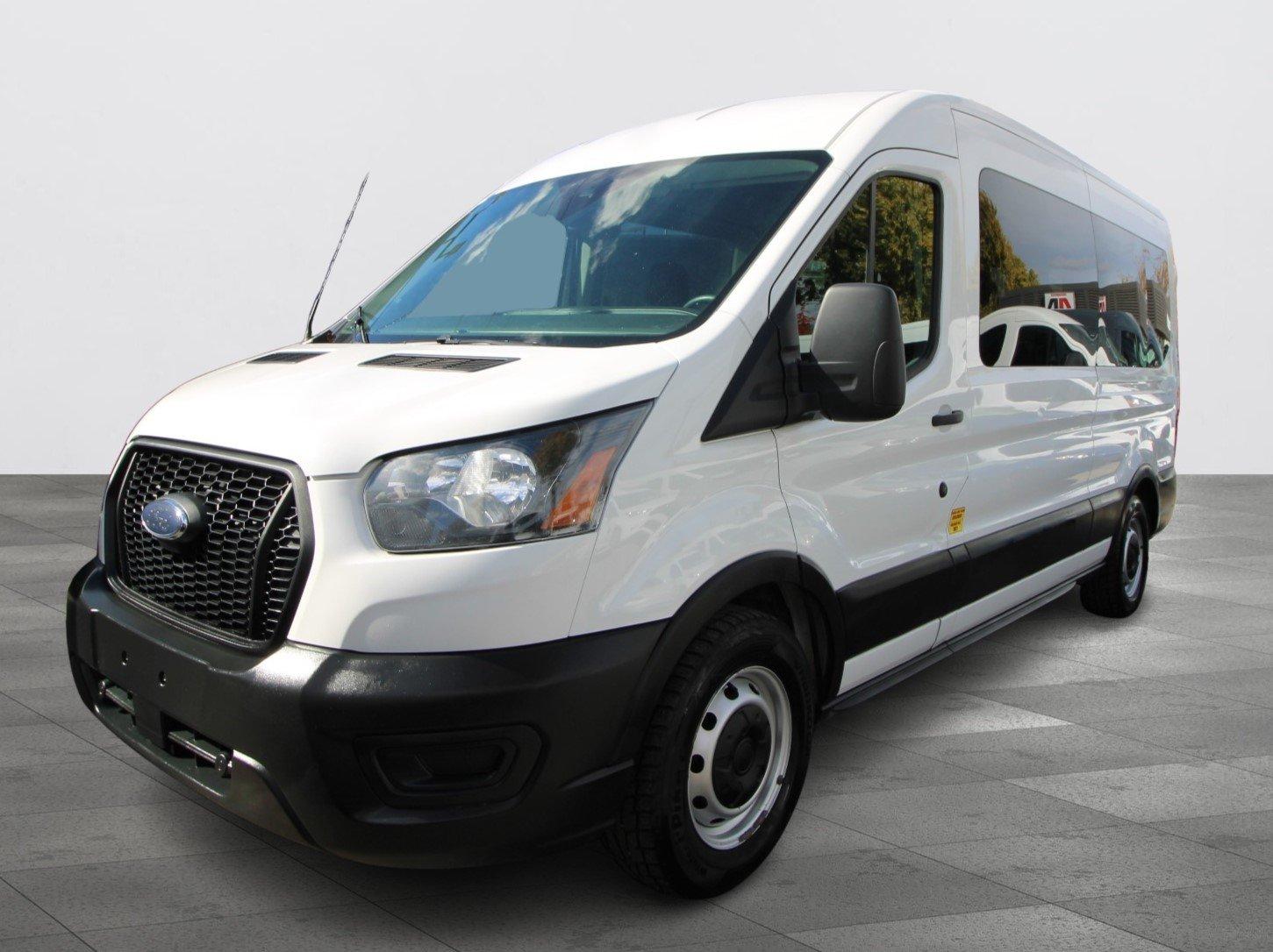 Ford Transit Passenger Wagon 2022 - Image 3