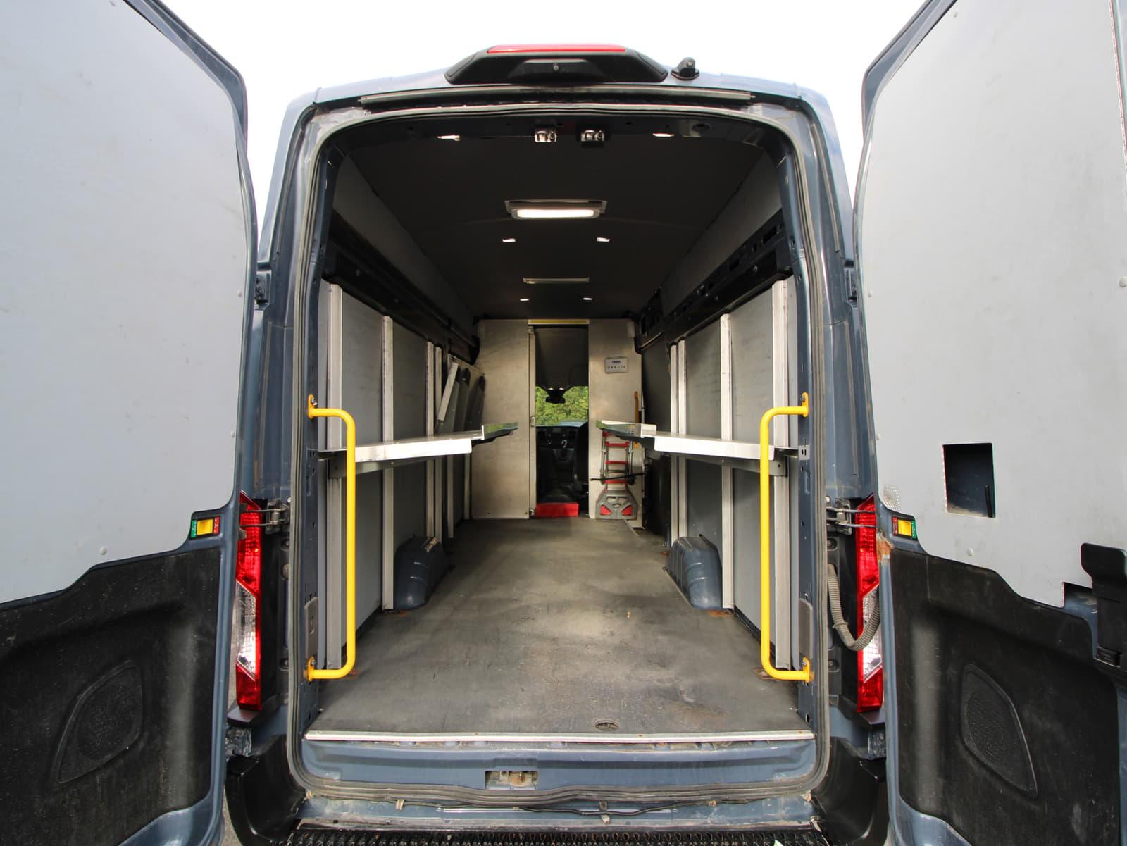 Ford Transit 2021 - Image 15
