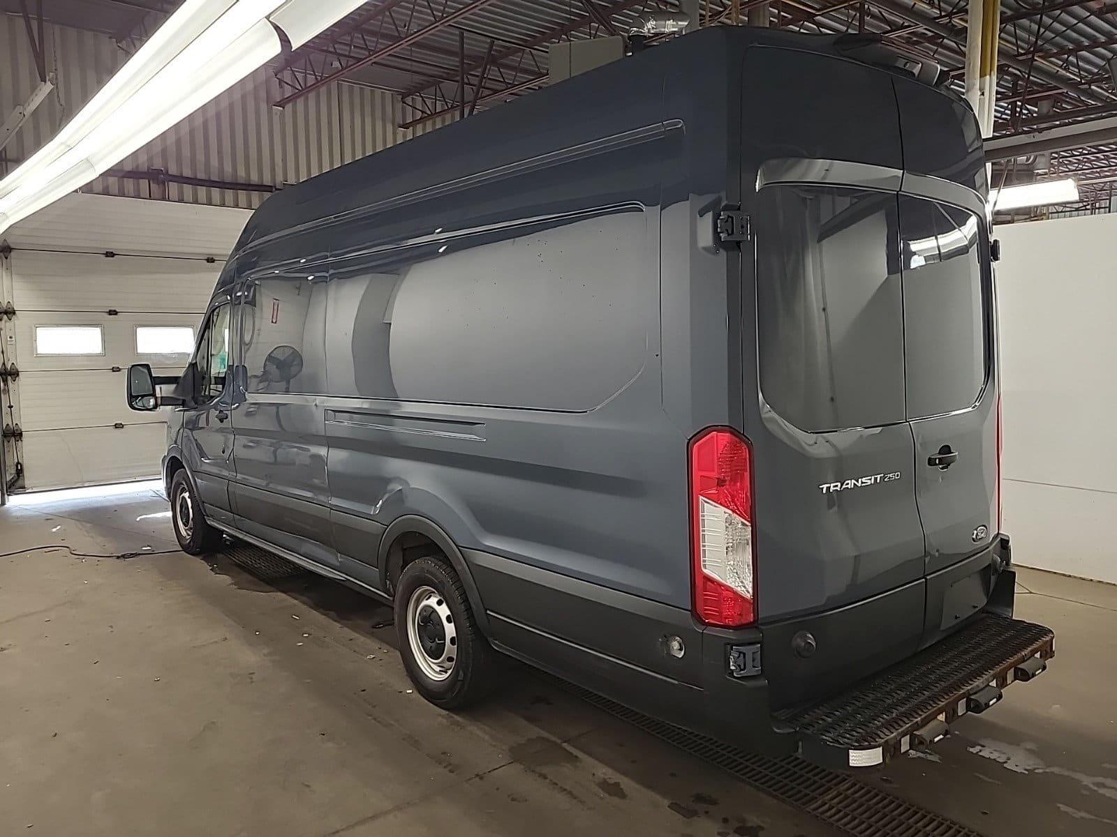 Ford Transit 2021 - Image 5