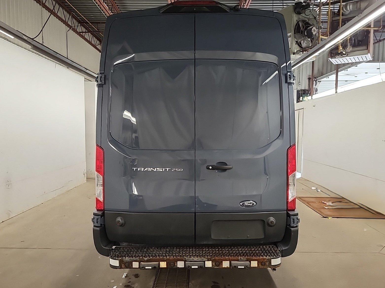 Ford Transit 2021 - Image 6