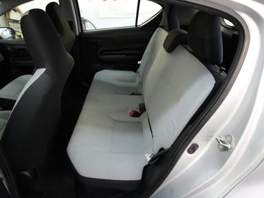 Toyota Prius c 2016 - Thumbnail 12