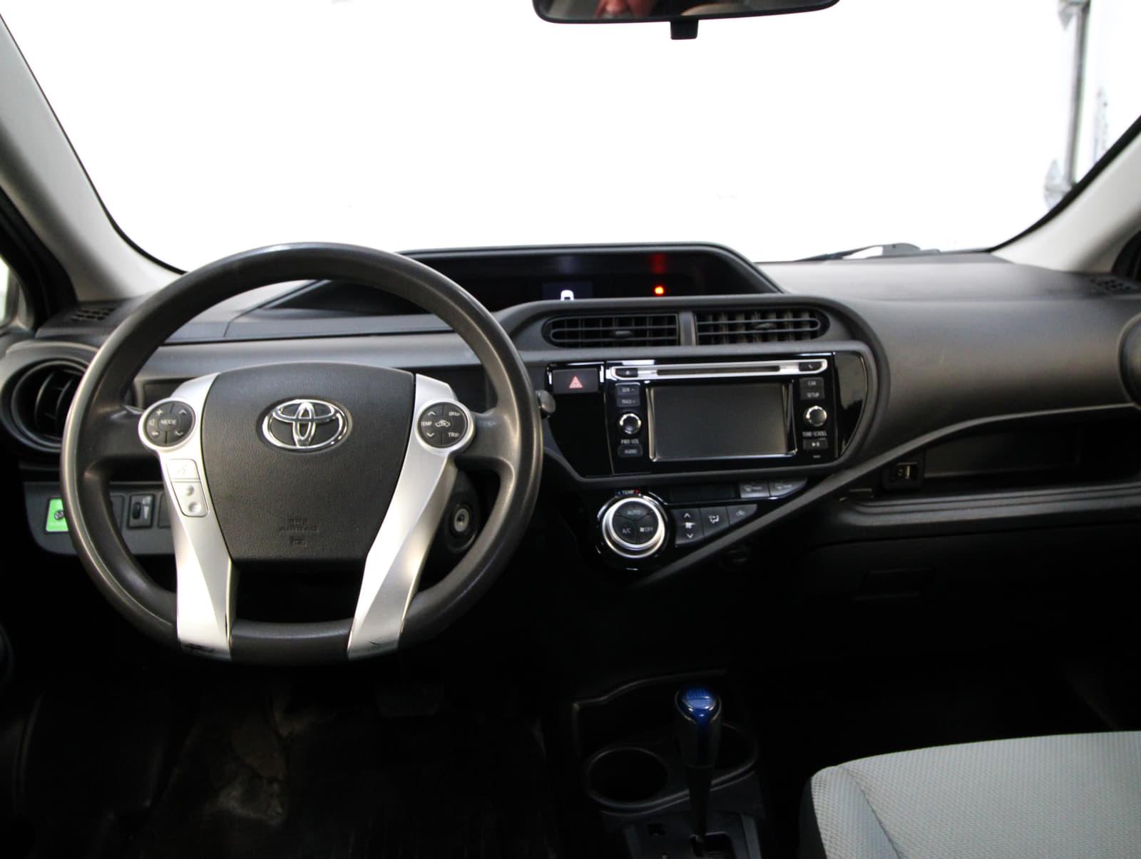 Toyota Prius c 2016 - Image 8