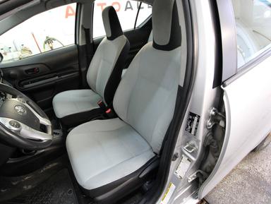 Toyota Prius c 2016 - Thumbnail 10