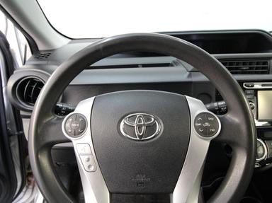 Toyota Prius c 2016 - Thumbnail 4