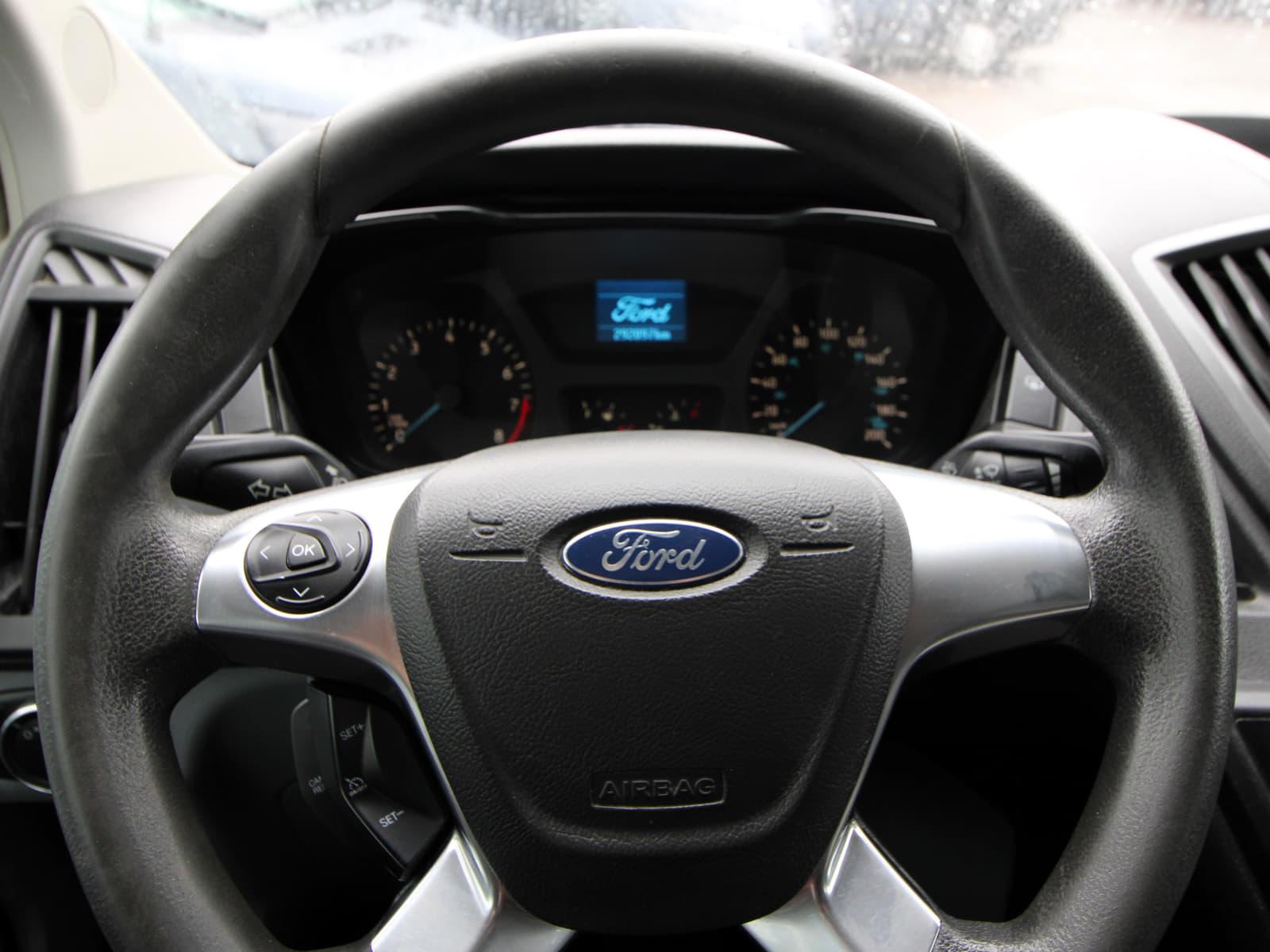 Ford Transit Cargo Van 2015 - Image 9