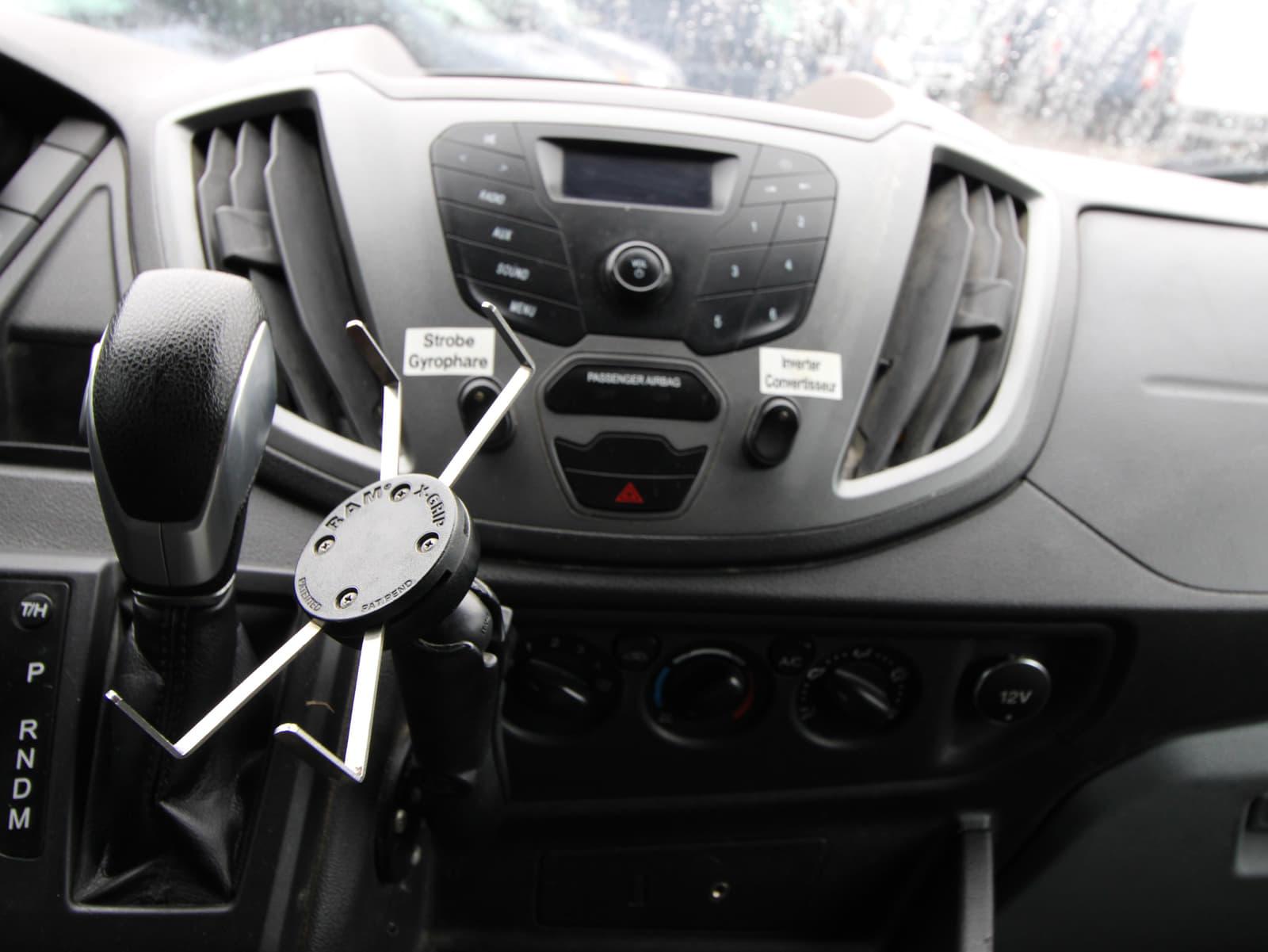 Ford Transit Cargo Van 2015 - Image 11