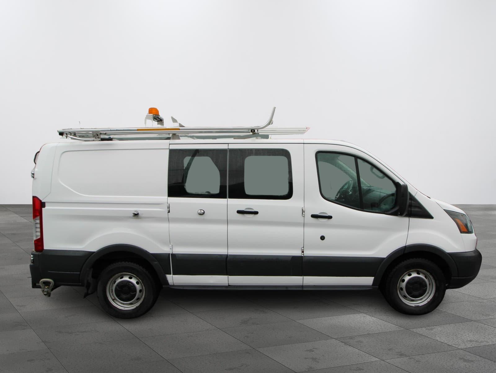 Ford Transit Cargo Van 2015 - Image 4