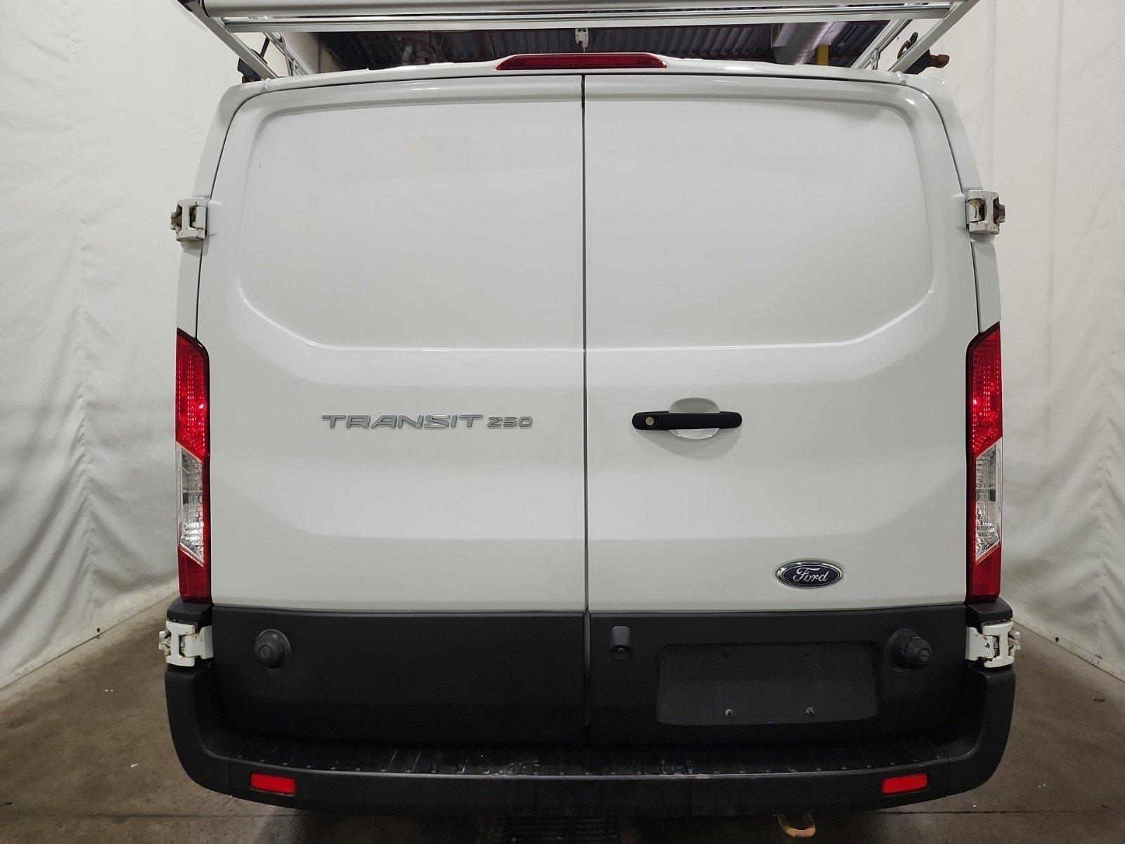 Ford Transit-250 Cargo Van 2020 - Image 11