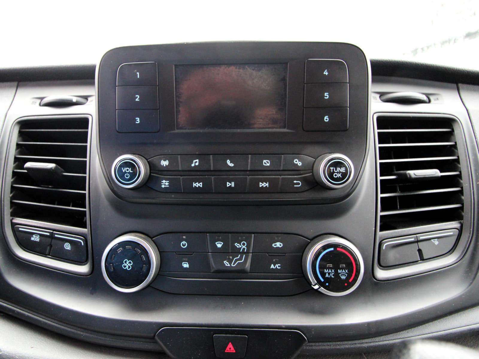 Ford Transit Cargo Van 2021 - Image 11