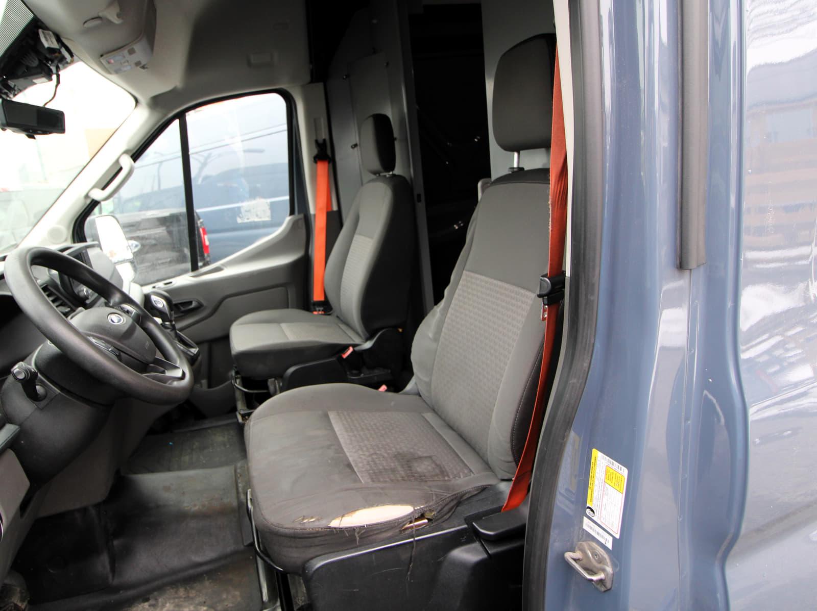 Ford Transit-250 Cargo Van 2021 - Image 15