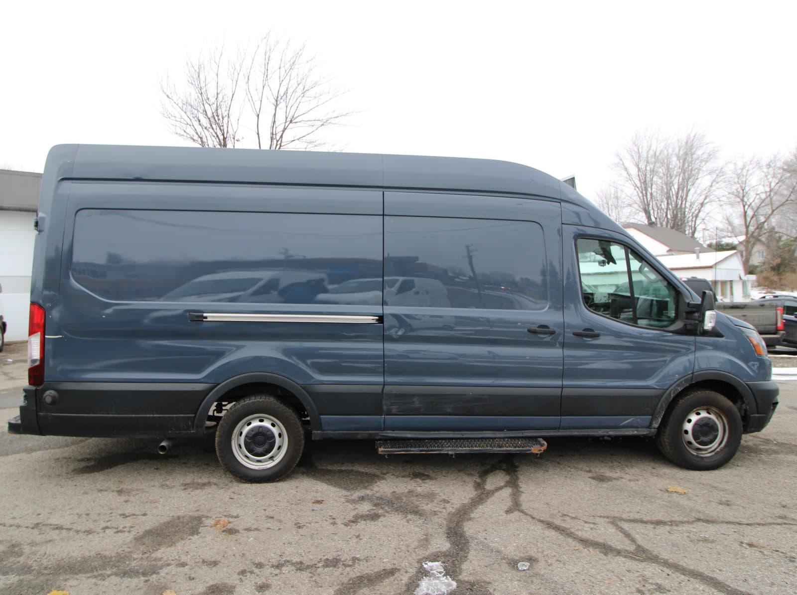 Ford Transit-250 Cargo Van 2021 - Image 5