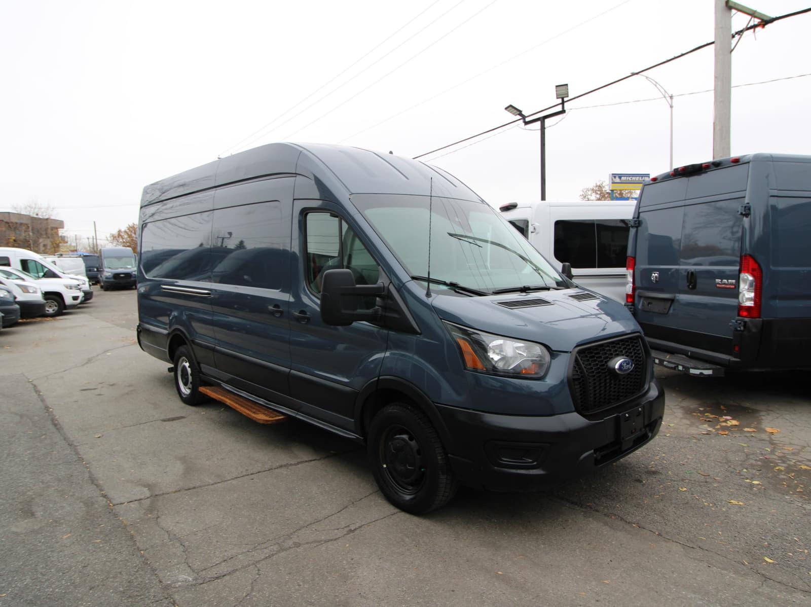 Ford Transit Cargo Van 2021 - Image 3