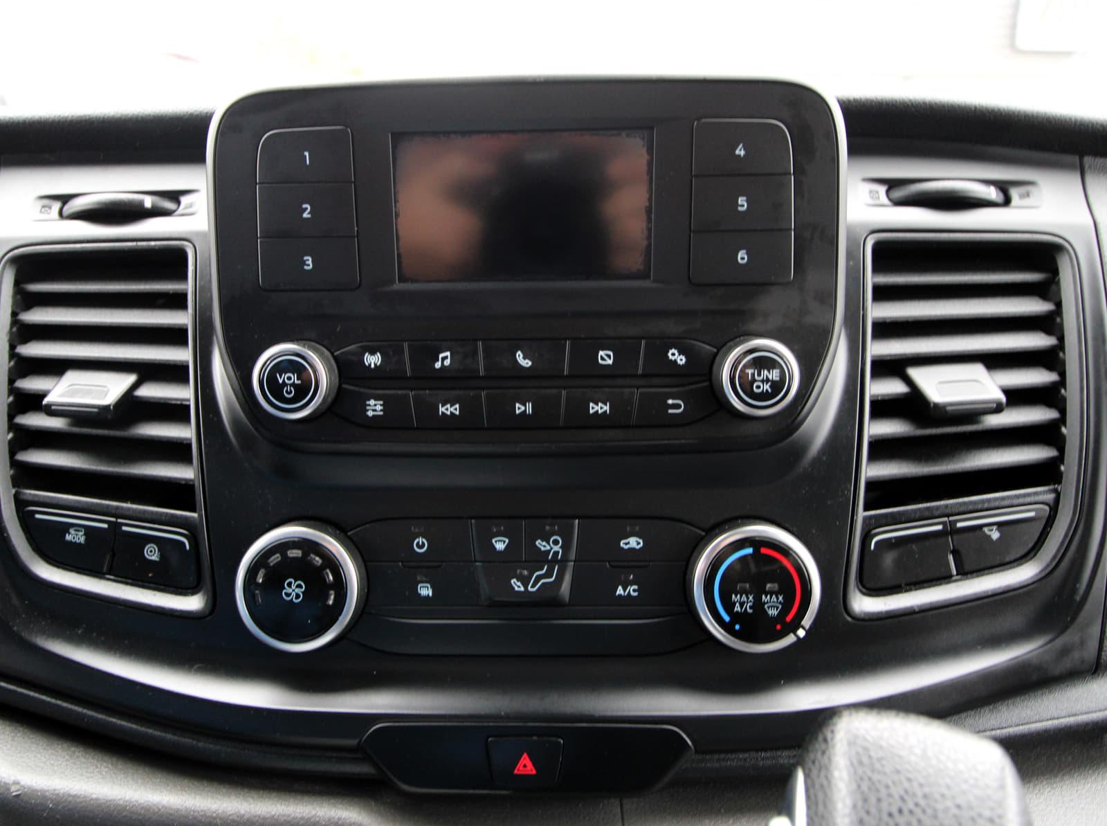 Ford Transit Cargo Van 2021 - Image 6