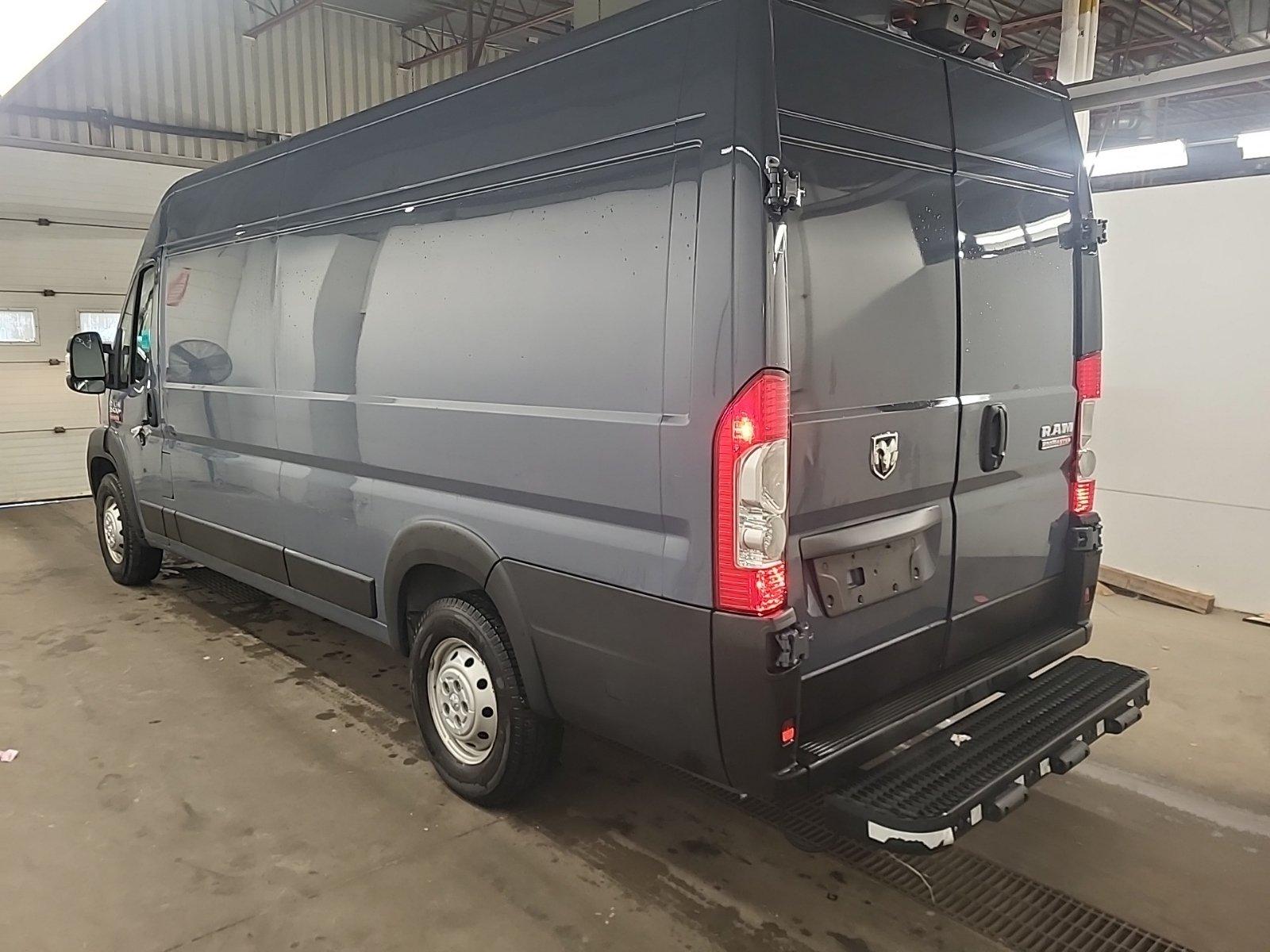 RAM ProMaster Cargo Van 2022 - Image 3