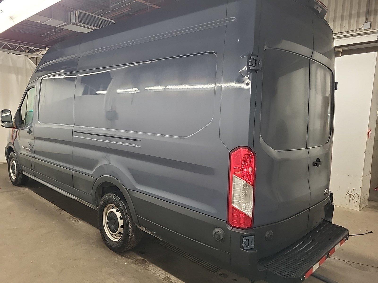 Ford Transit-250 Cargo Van 2020 - Image 5