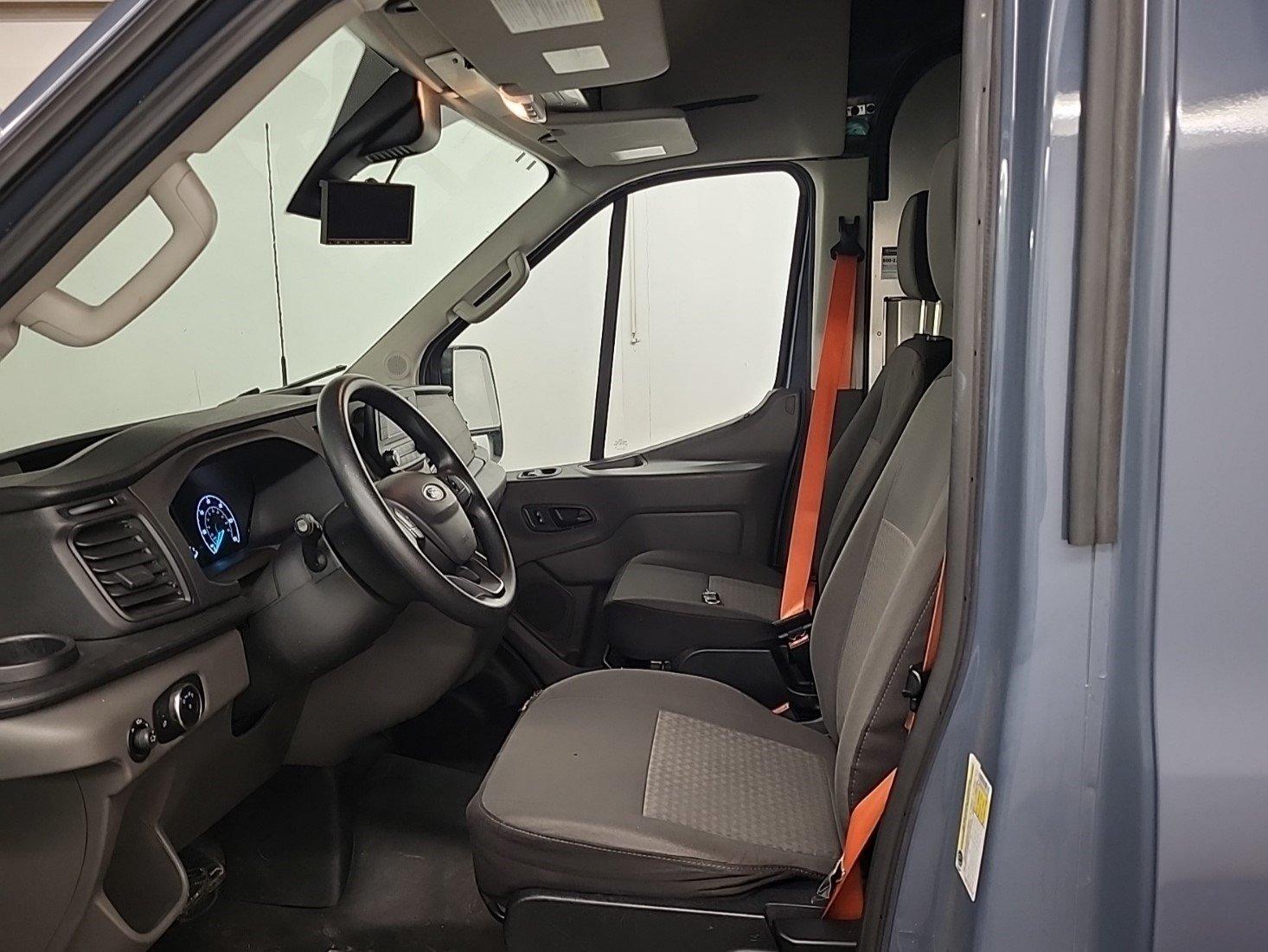 Ford Transit-250 Cargo Van 2020 - Image 4