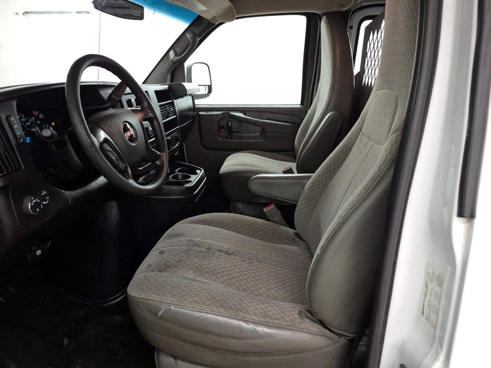 Gmc Savana Cargo 2015 - Image 8