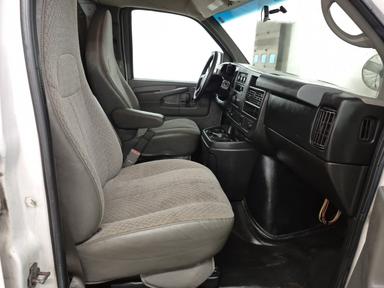 Gmc Savana Cargo 2015 - Thumbnail 9