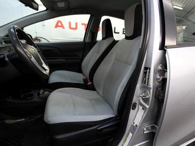 Toyota Prius c 2016 - Thumbnail 12