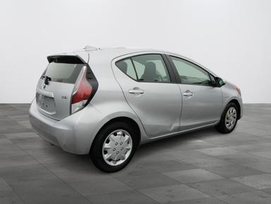 Toyota Prius c 2016 - Thumbnail 9