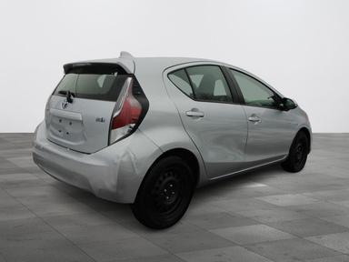 Toyota Prius c 2016 - Thumbnail 9