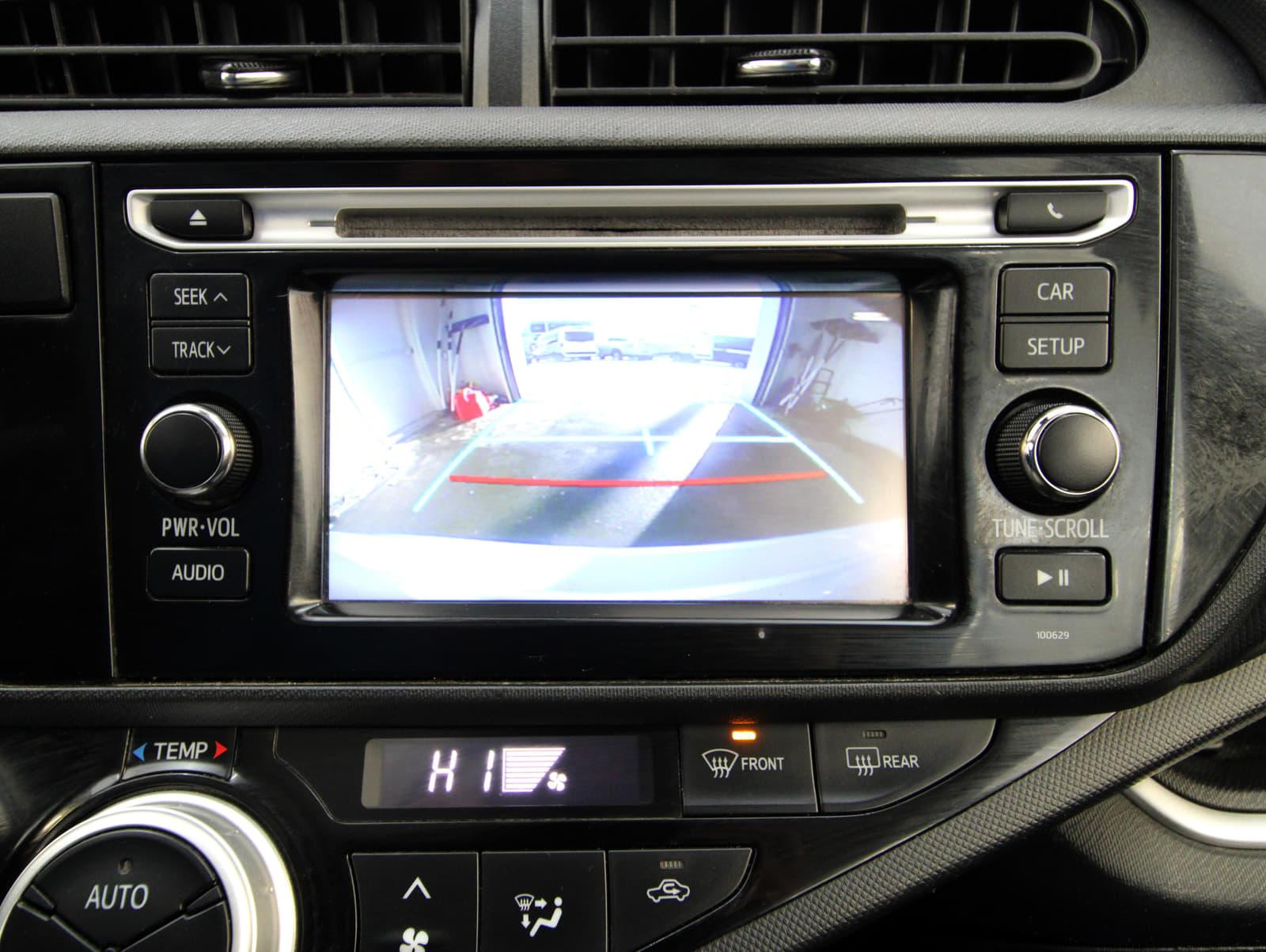 Toyota Prius c 2017 - Image 2