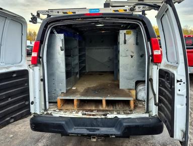 Chevrolet Express 3500 2018 - Thumbnail 9