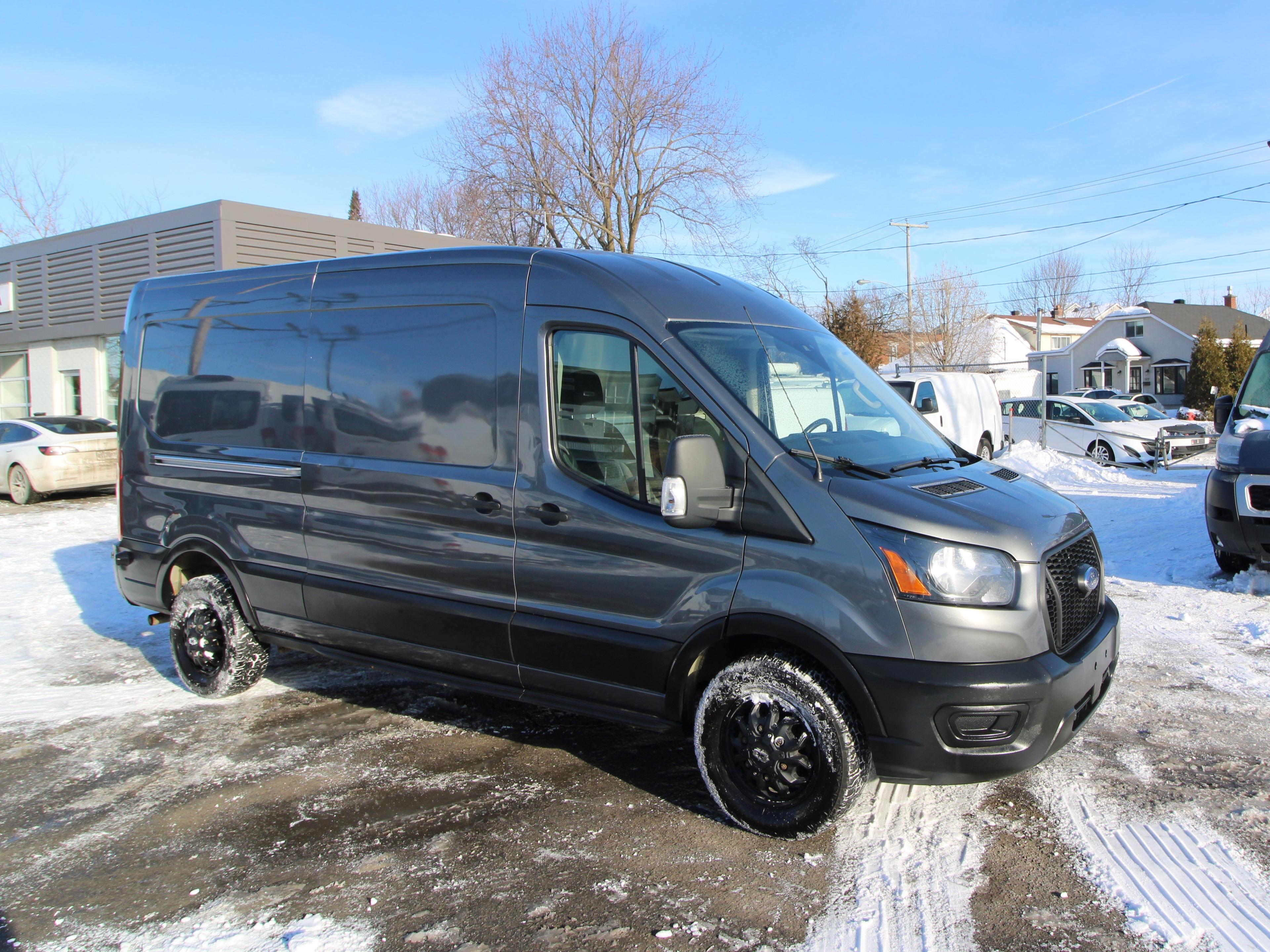 Ford Transit-250 Cargo Van 2021 - Image 3