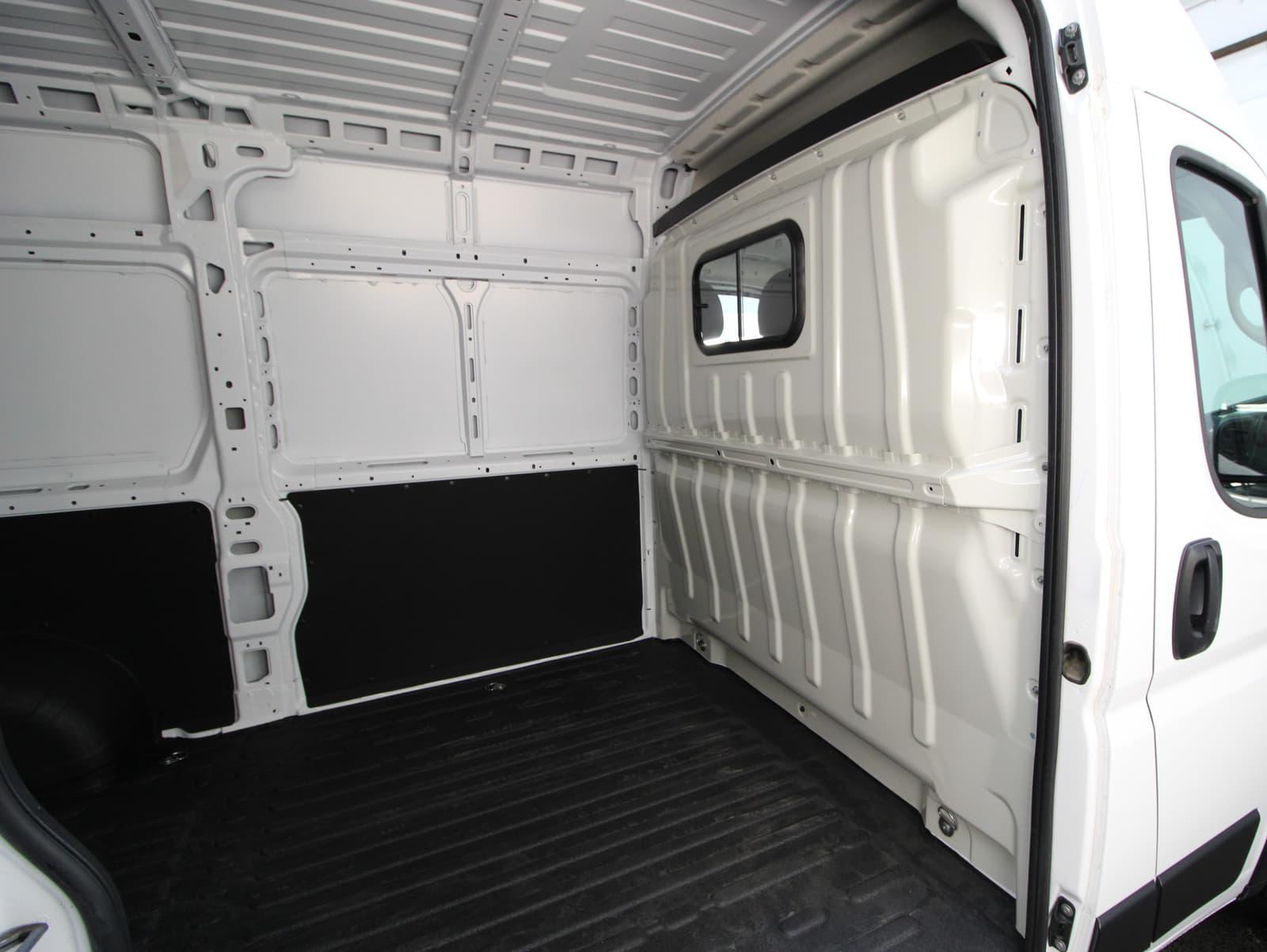 Ram ProMaster 1500 2025 - Image 13