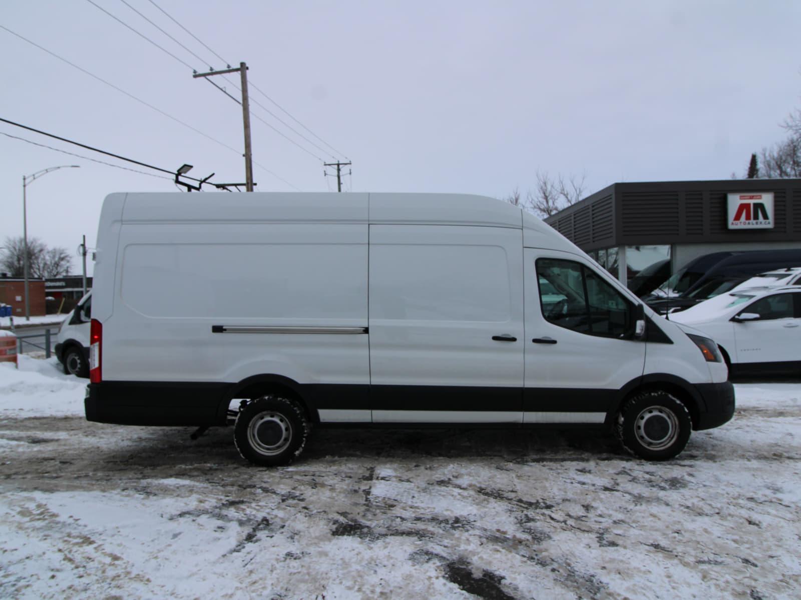 Ford Transit-250 Cargo Van 2021 - Image 5