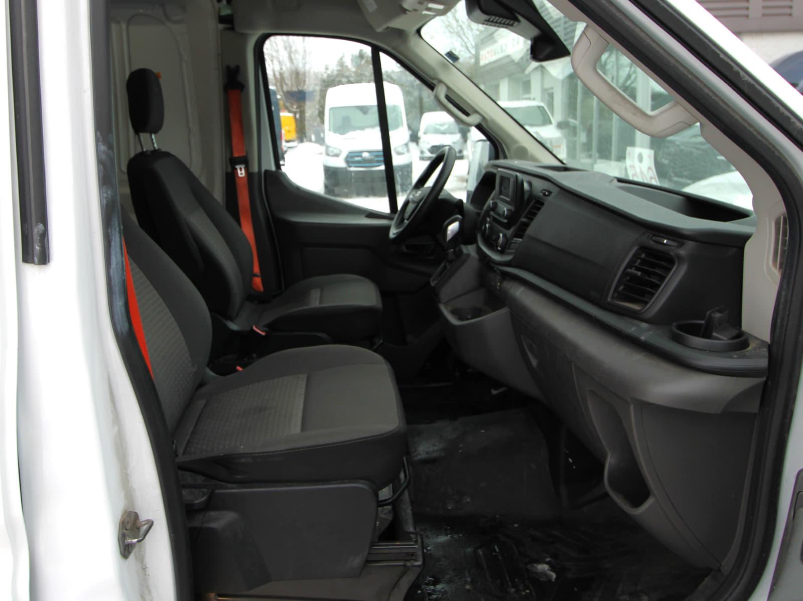 Ford Transit-250 Cargo Van 2021 - Image 14