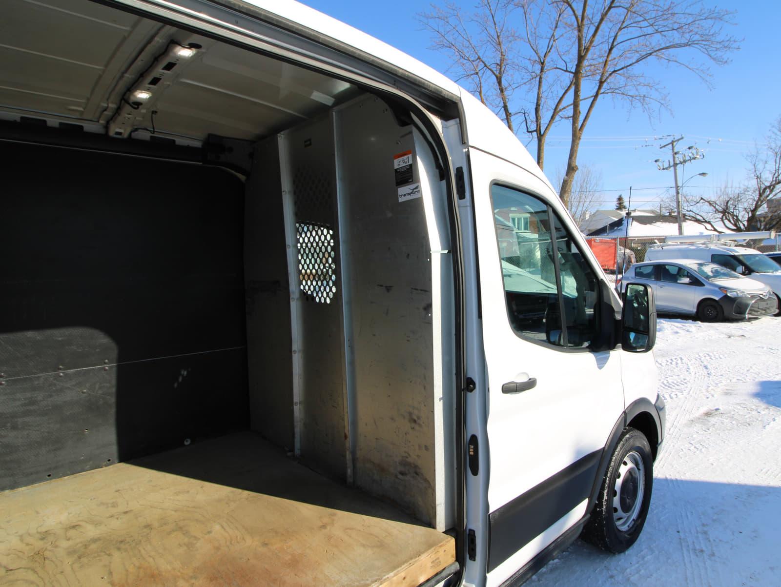 Ford Transit-250 Cargo Van 2021 - Image 14