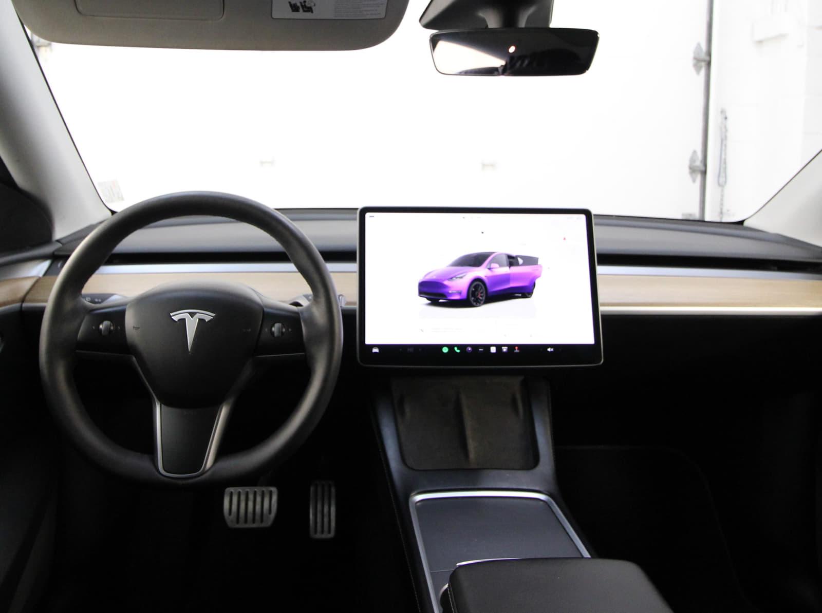Tesla Model Y 2022 - Image 8