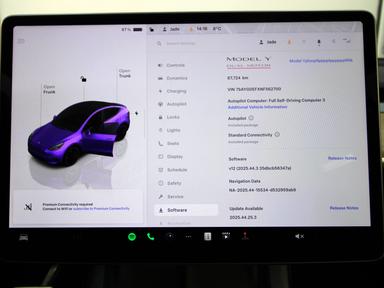 Tesla Model Y 2022 - Thumbnail 2