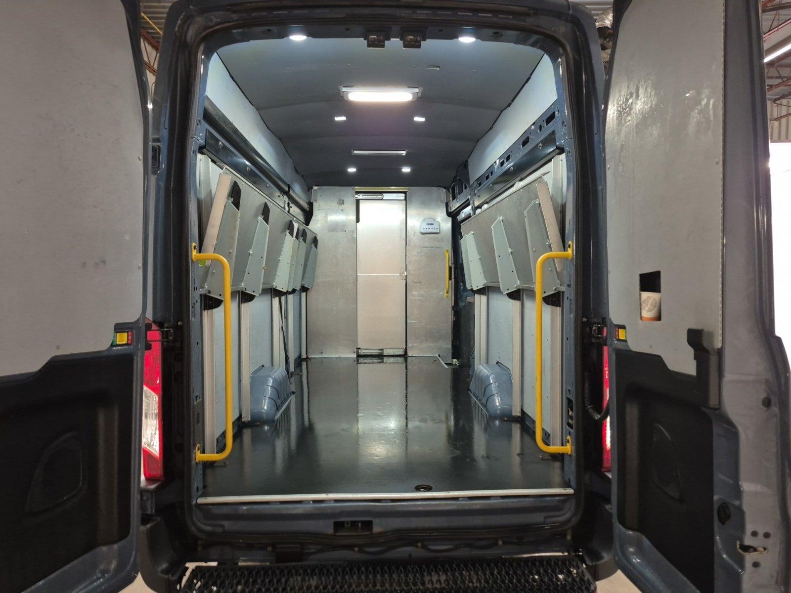 Ford Transit-250 Cargo Van 2021 - Image 8