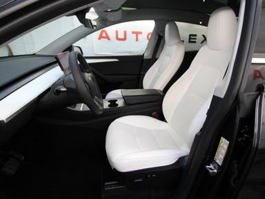 Tesla Model Y 2024 - Thumbnail 15