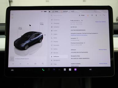 Tesla Model Y 2024 - Thumbnail 2