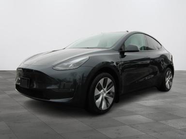 Tesla Model Y 2024 - Thumbnail 1