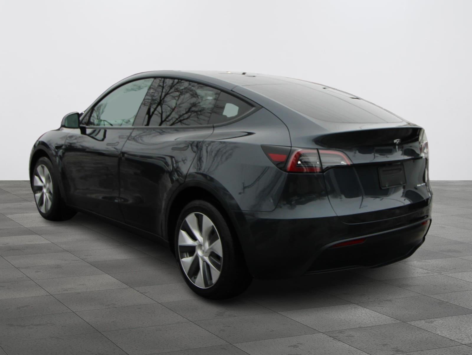 Tesla Model Y 2024 - Image 11