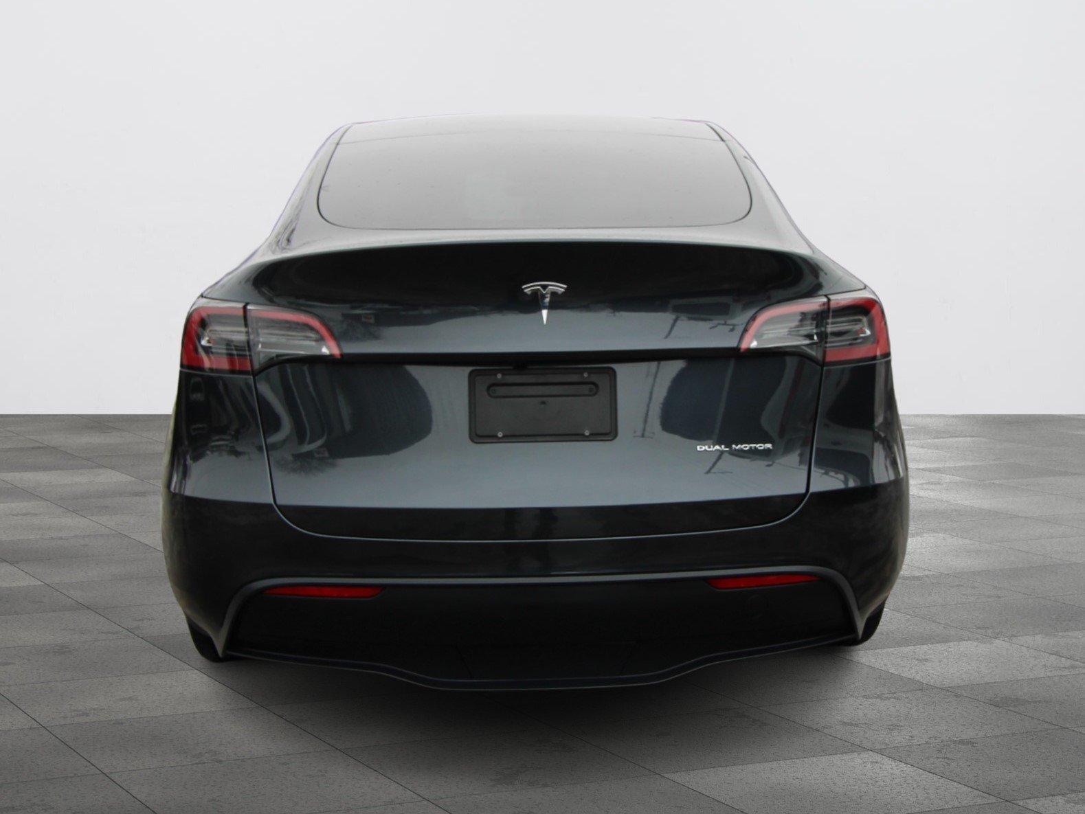 Tesla Model Y 2024 - Image 17