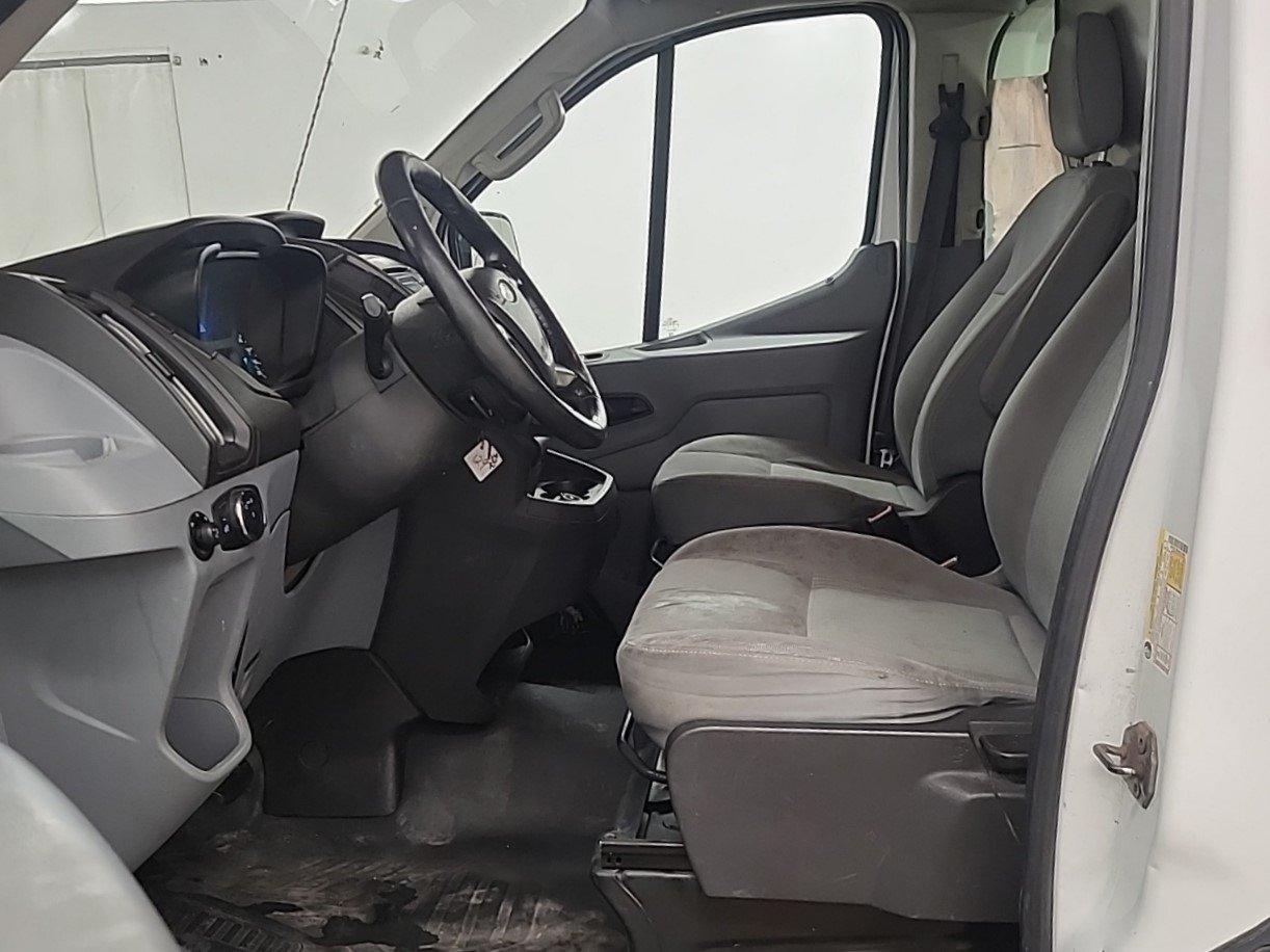 Ford Transit-150 2017 - Image 2