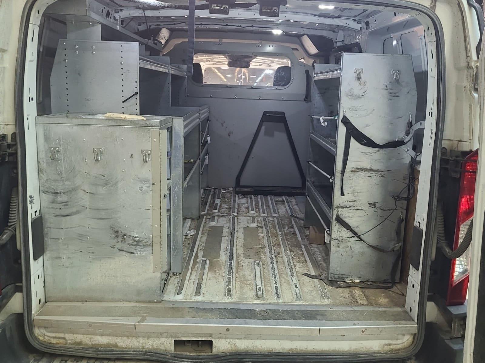 Ford Transit-150 2016 - Image 4