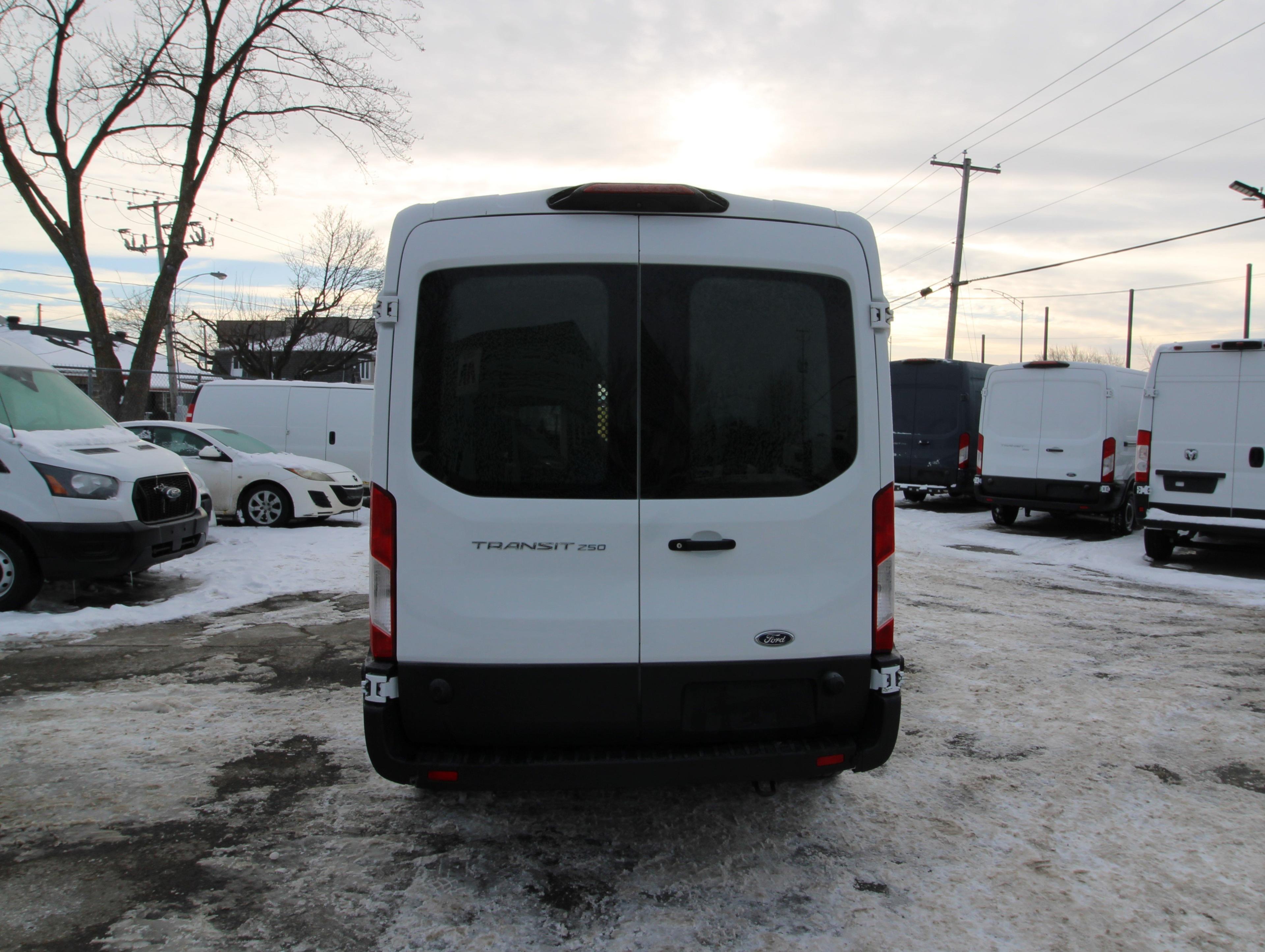 Ford Transit-250 2019 - Image 15