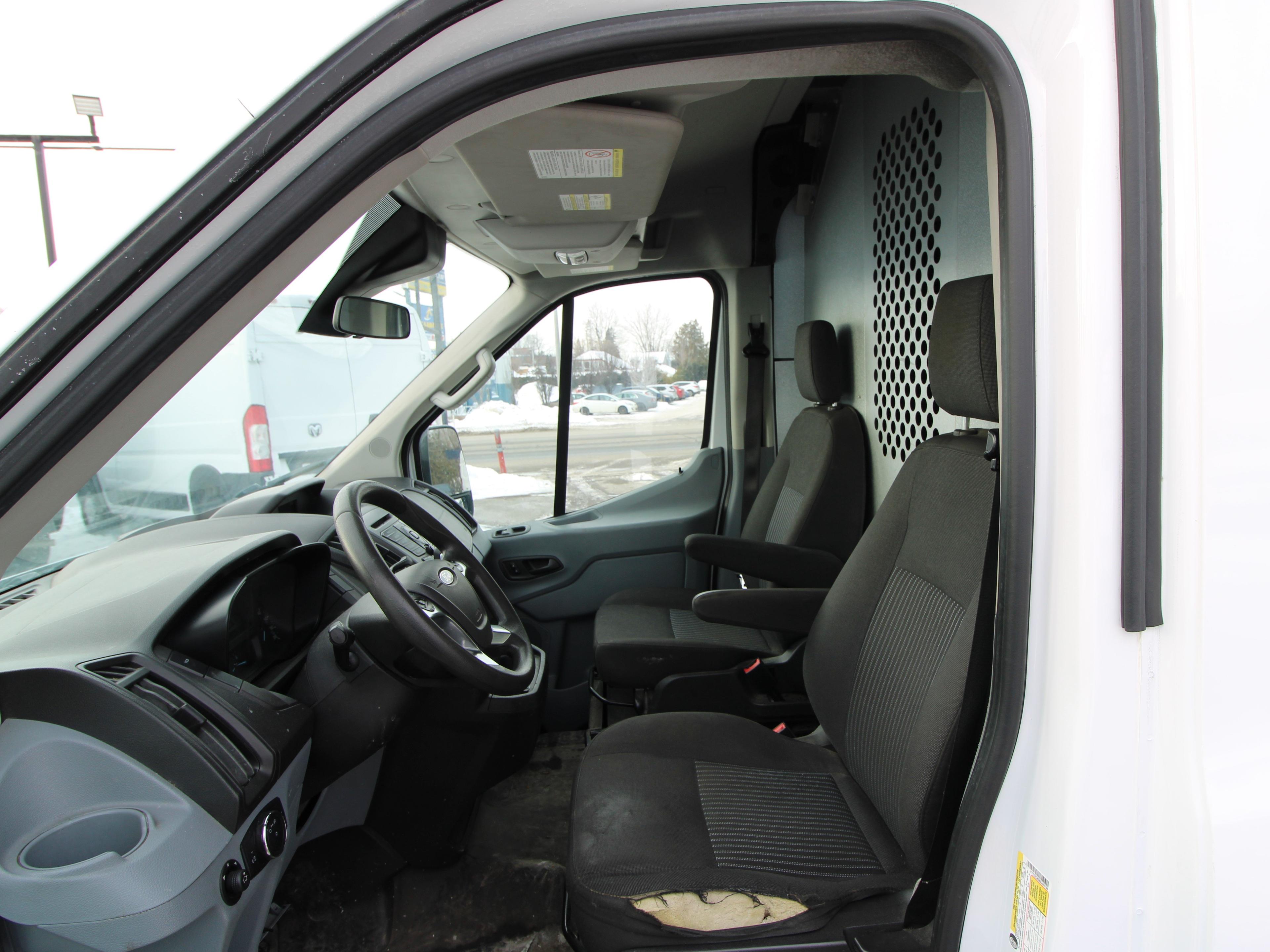 Ford Transit-250 2019 - Image 8